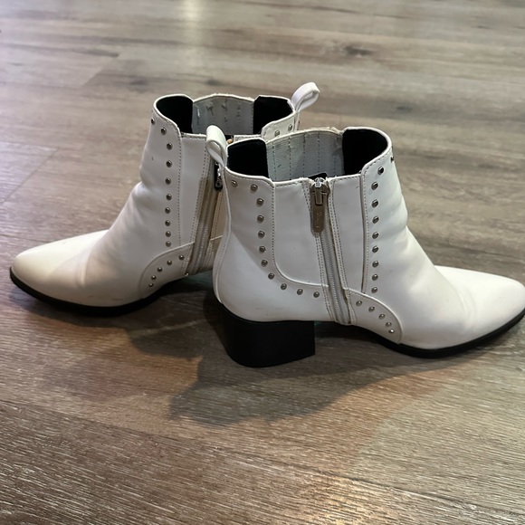 Sam Edelman white ankle booties - Picture 5 of 5